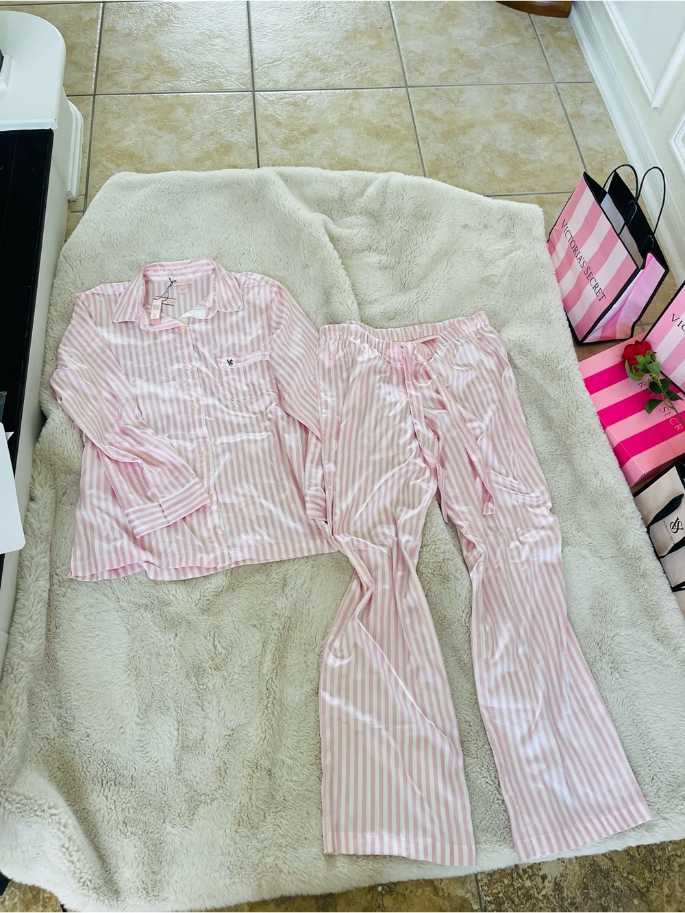Victoria Secret Iconic Signature Pink Striped Satin Pajama Set - Light Pink - Picture 11 of 15